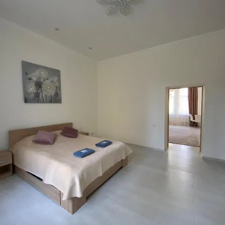 Modern Appartamento Leopoli