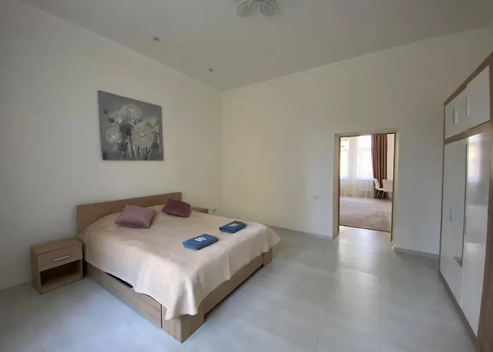 Modern Apartamento Leópolis